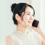 相談する女性